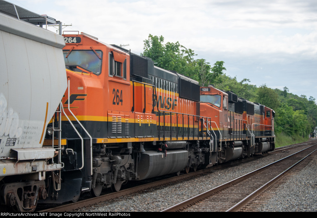 BNSF 264